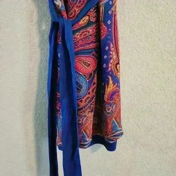 Robert Graham Women’s Silk blend blue pattern belted dress size small EUC - Picture 2 of 6